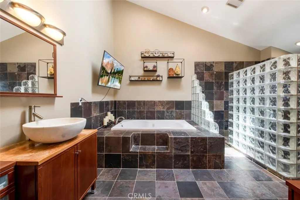 4731 Pearce Ave, Long Beach24